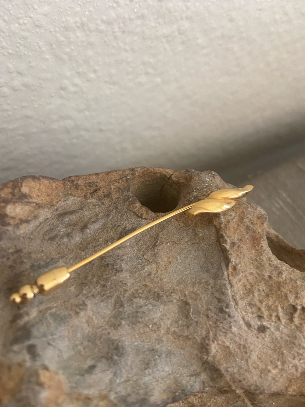 Vintage Monet Wave Gold Tone Stick Pin
